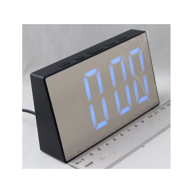 Часы-будильник электронные DS-3699L (белые цифры)